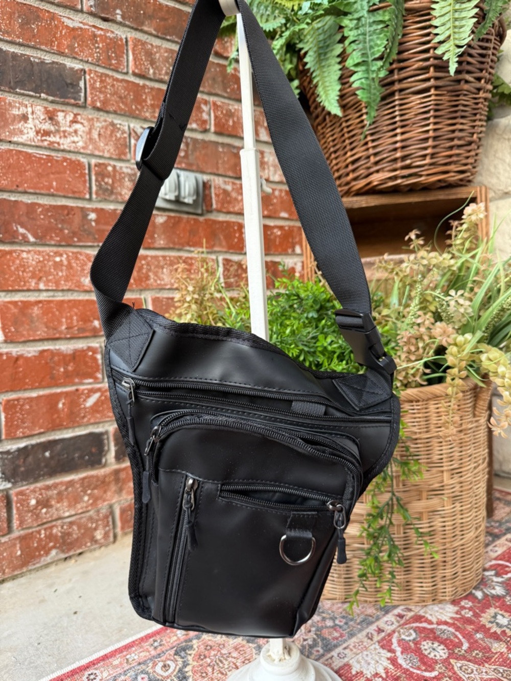 Black Motorcycle Leg Bag. NWOT